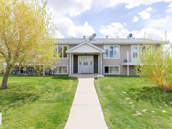 5342 53rd Ave, Mundare, AB T0B 3H0
