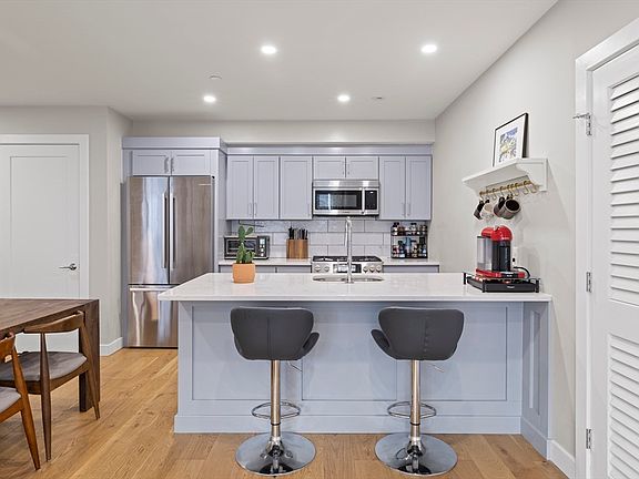 5th image of 10 Everett St #204