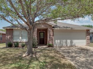 8612 Swan Park Dr, Denton, TX 76210