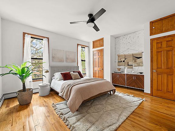 5th image of 366A Monroe St #1