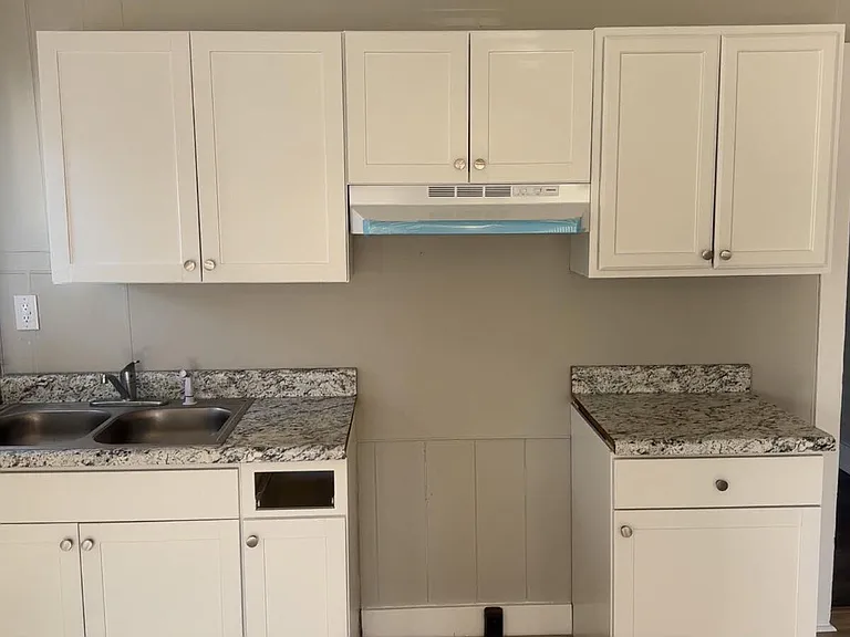 805 Rountree Ave SE — Photo 5