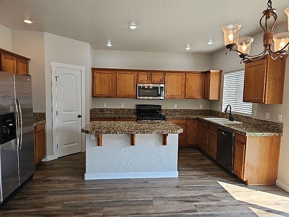 2nd image of 6214 N Silver Elm Way