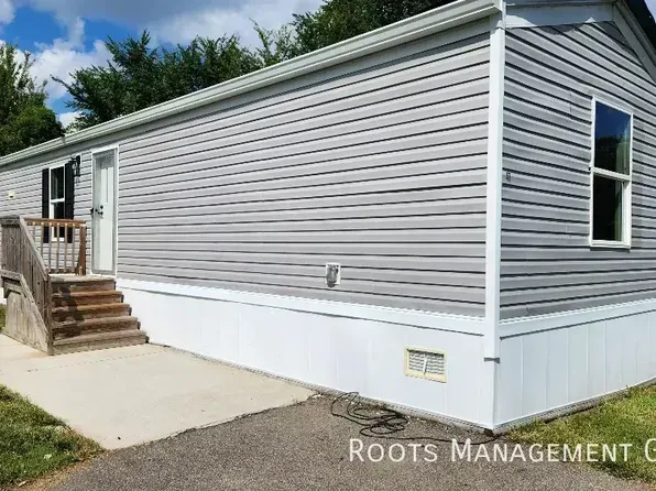 47 Oak St #47, Crestline, OH 44827