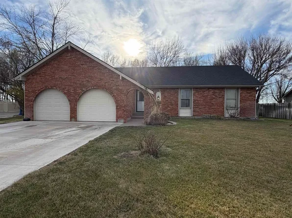 2515 Dry Creek Rd, Great Bend, KS 67530