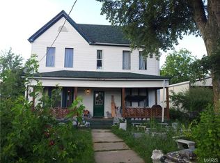 931 Market St, Warrenton, MO 63383