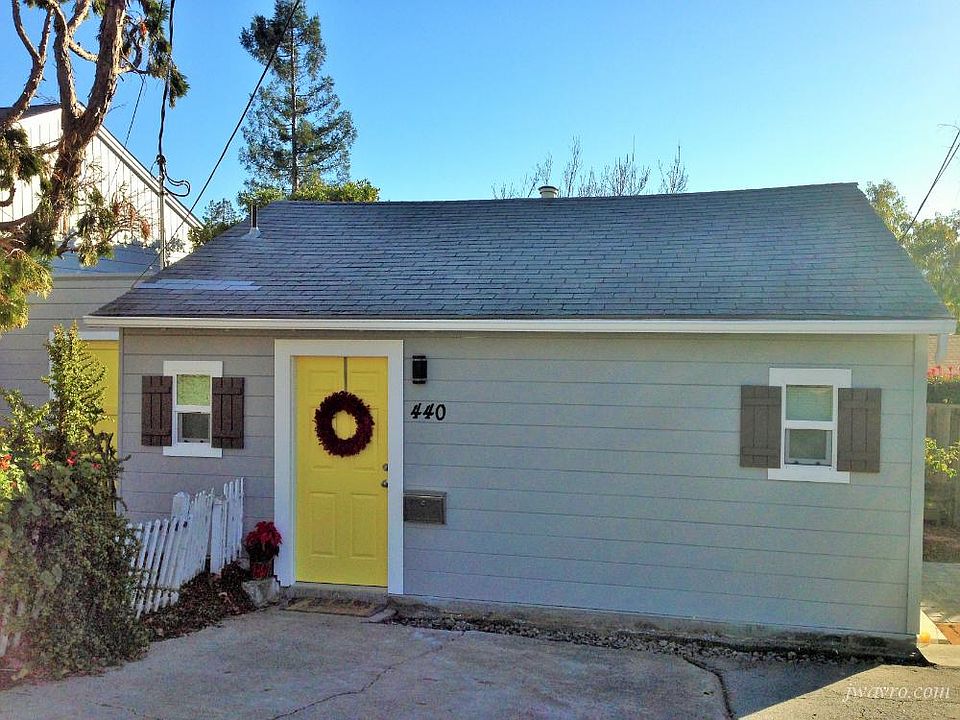 1st image of 440 Saint Francis St