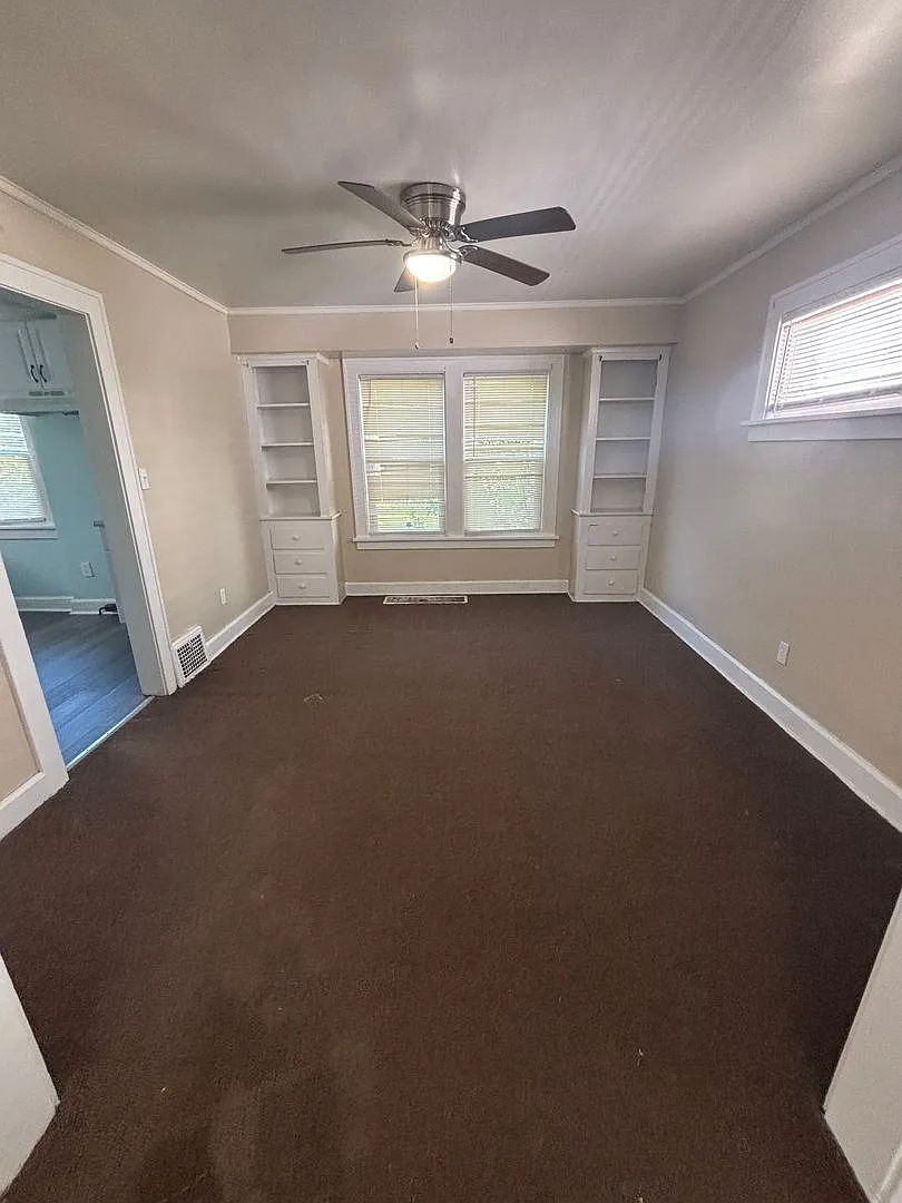 3bd Single Cash Pay/Section 8 — Photo 3