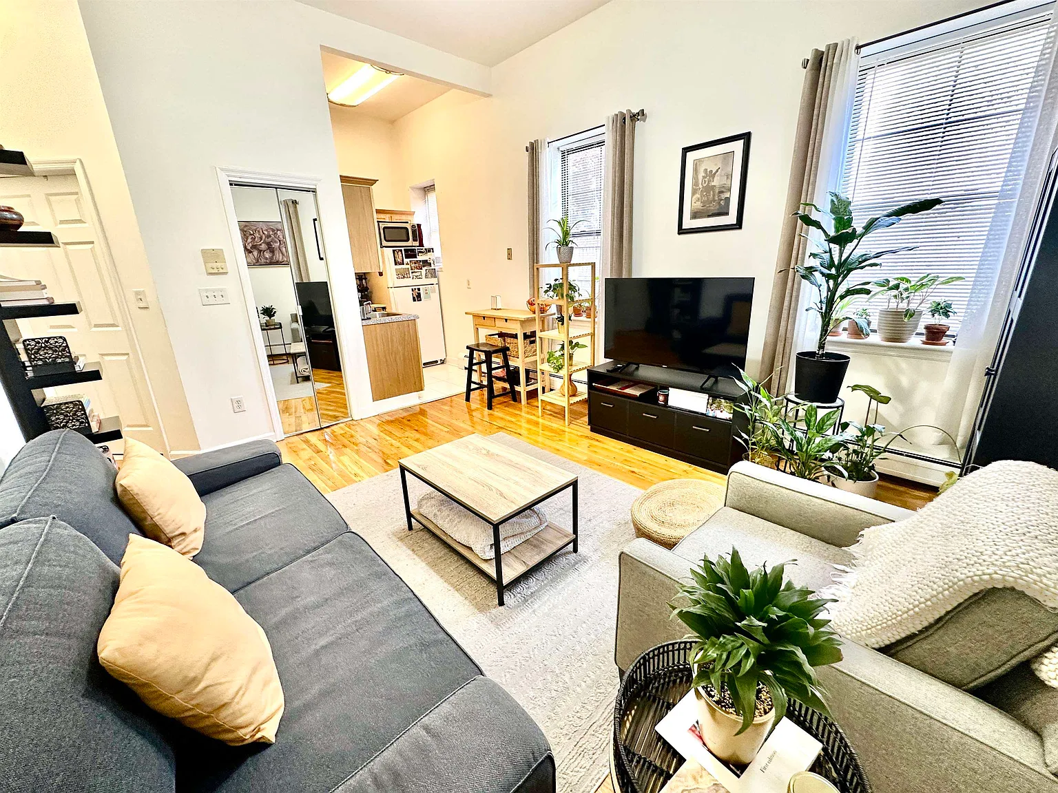 1 bed, 1.0 bath, $2,499 — Photo 4