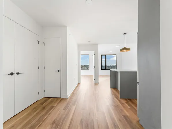 873 Communipaw Avenue image 5 of 19