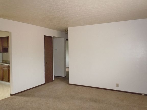 3rd image of 724 Patty Dr APT C