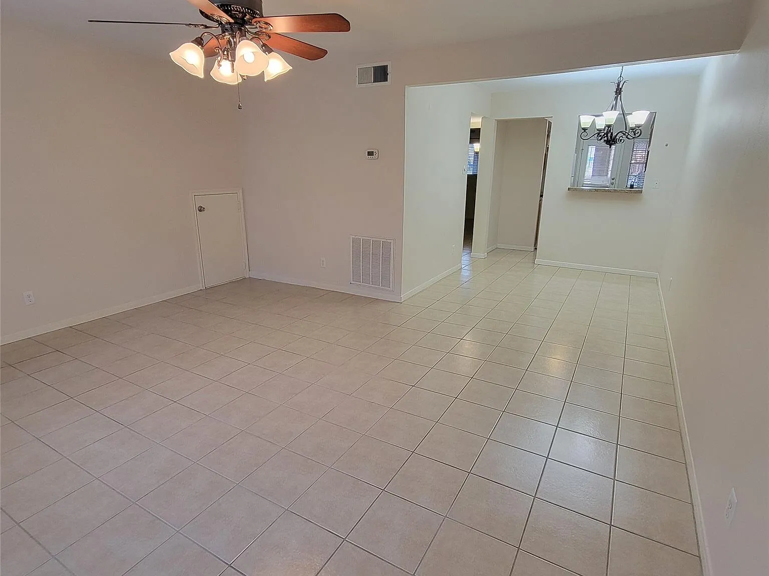 1 bed, 1.0 bath, 736 sqft, $975 — Photo 4