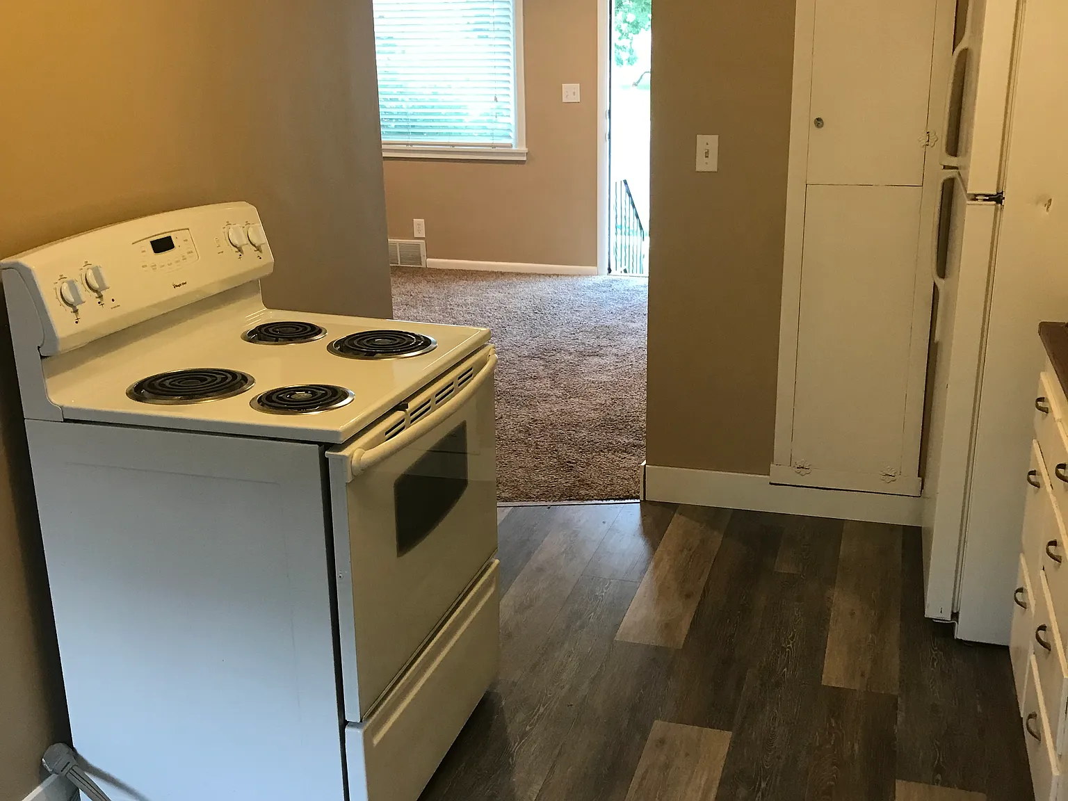 1 bed, 450 sqft, $1,075 — Photo 4