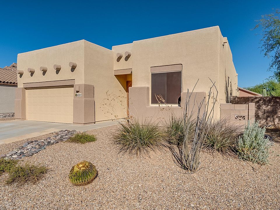 1st image of 8221 N Sombrero Point Dr