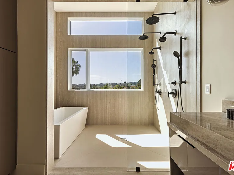 16838 Oak View Dr — Photo 24