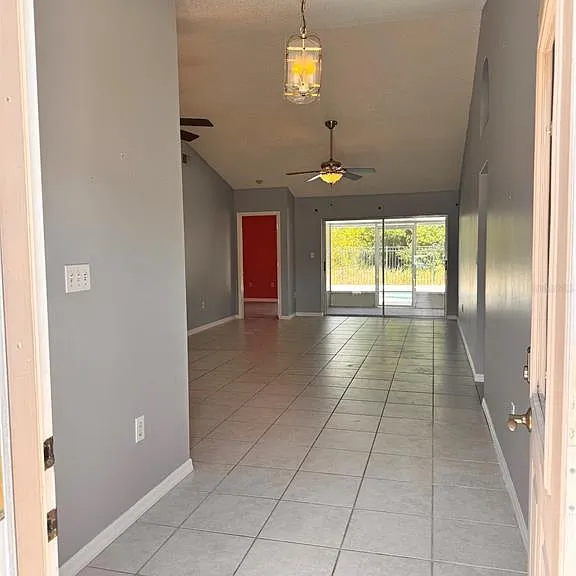 2070 Sarah Louise Dr — Photo 3