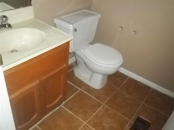 2nd image of 5621 Cobblegate Dr