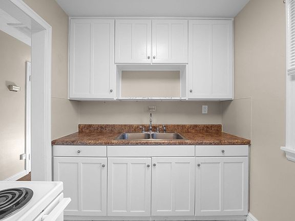 2nd image of 509 Monroe St #7