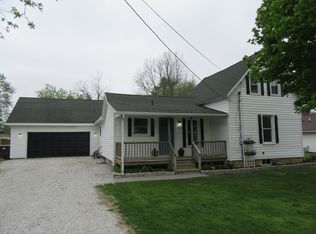 450 E 2nd Ave, Clifton, IL 60927