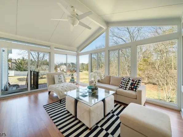 5 Desiree Ct, Bedminster Twp., NJ 07921