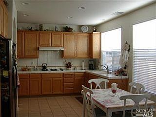 5th image of 2537 Longview Dr