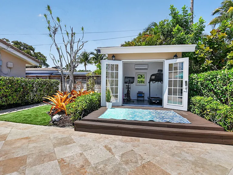 424 SW 7th Way — Photo 49