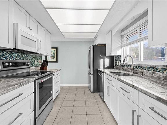 4th image of 4880 Shell Stream Blvd