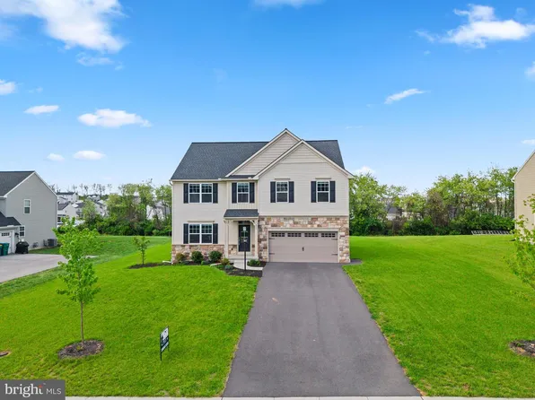 875 Ashfield Dr, Carlisle, PA 17015