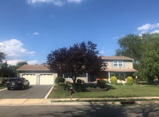 52 Heron Dr, Marlboro, NJ 07746