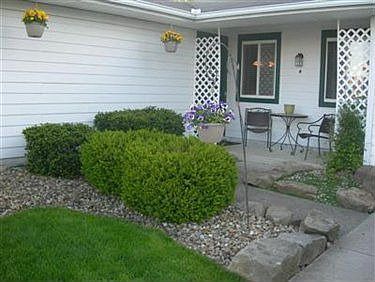 2nd image of 7592 Huntington Dr
