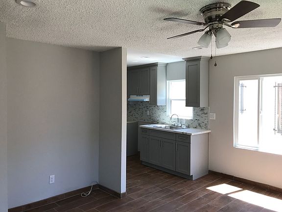 4th image of 110 W 71st St #1/2