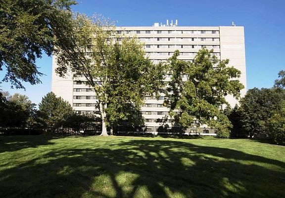 2nd image of 710 Collins St #Ebadbf2d6