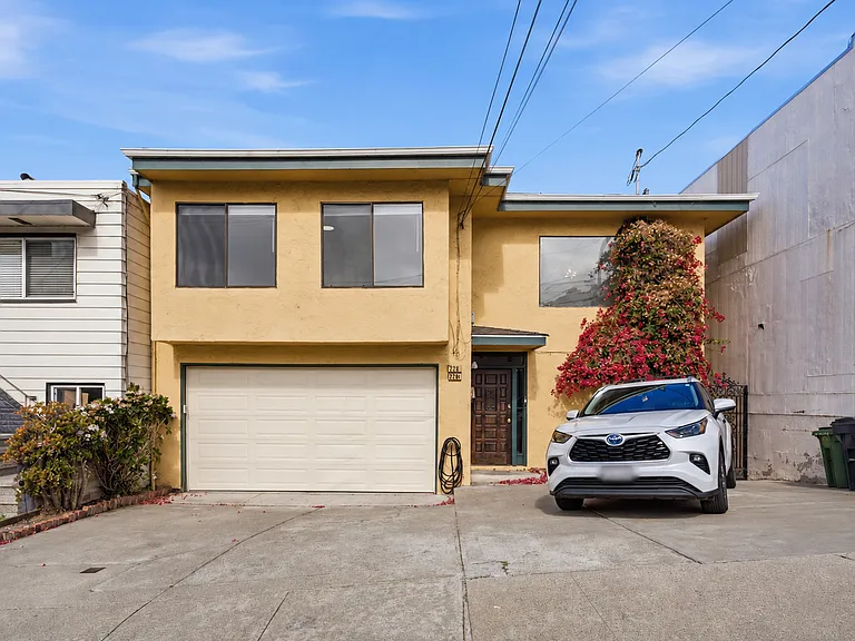 228 Abbot Ave — Photo 1