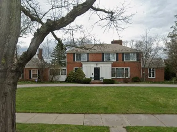 18705 Van Aken Blvd, Shaker Heights, OH 44122