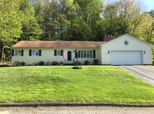 221 Devonshire Dr, Cheshire, MA 01225