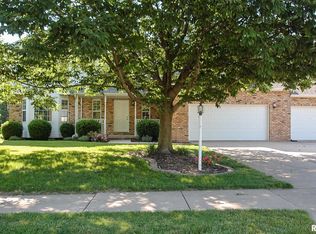 2220 W Brooklyn Pl, Dunlap, IL 61525