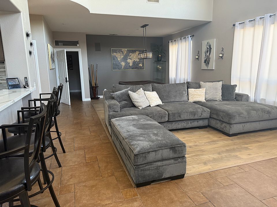 1st image of 25933 Schafer Dr #1