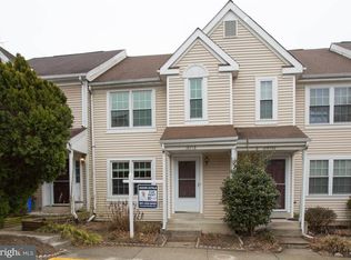 18718 Martins Landing Dr, Germantown, MD 20874