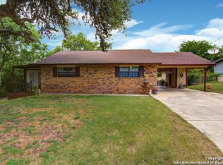 612 Singleton Dr, Blanco, TX 78606