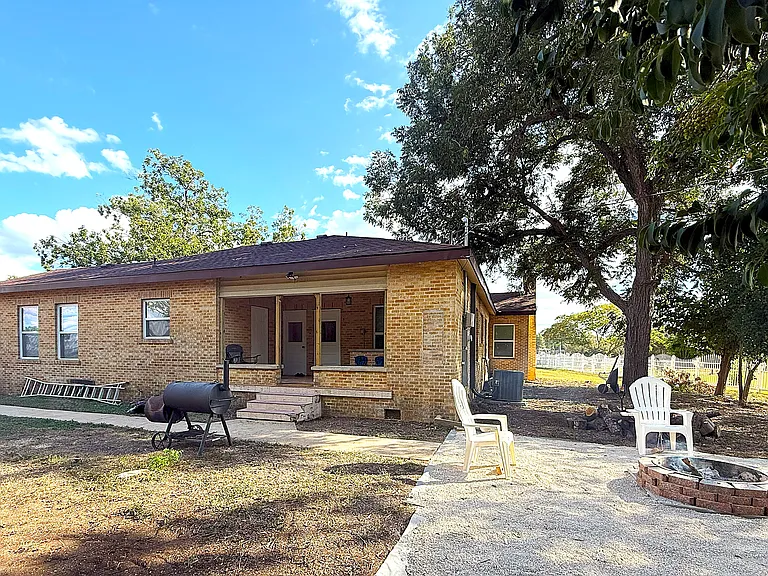 2046 W Kingsbury St — Photo 28