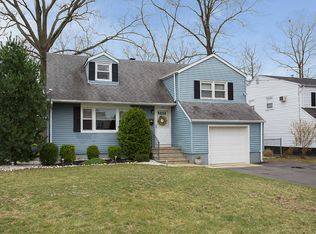 320 Seneca Ave, Middlesex, NJ 08846