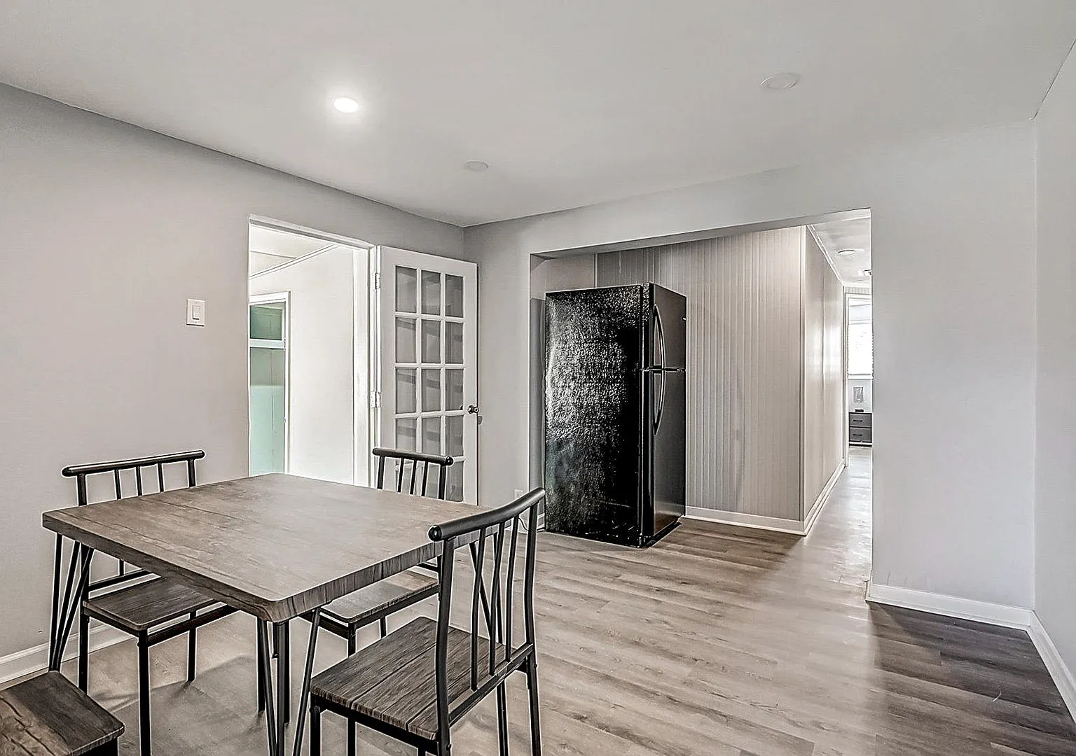 4 bed, 2.5 bath, 2028 sqft, $693 — Photo 4