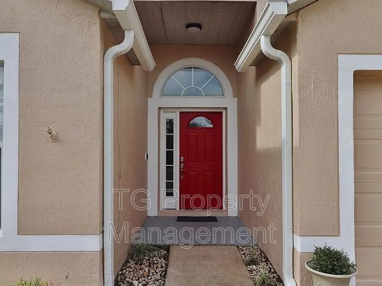 11034 Englenook Dr — Photo 4