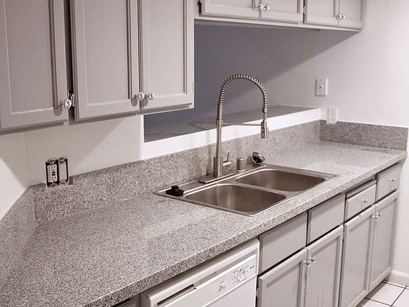 5th image of 3725 Jasmine Ave APT 2