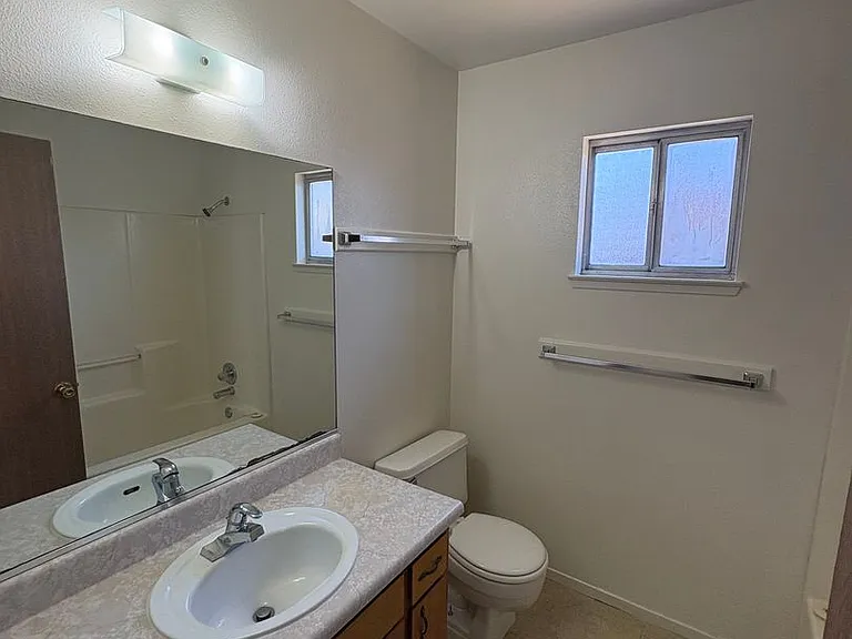 1543 N Willis St — Photo 4