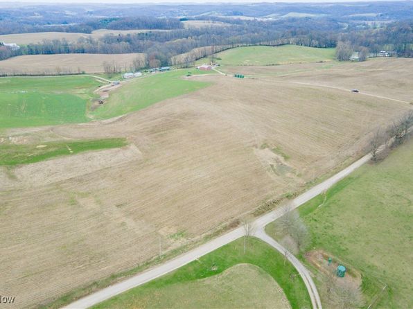 80 Township Rd, Millersburg, OH 44654