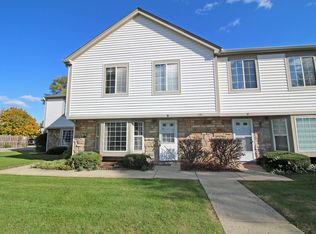 115 S Hale Ave UNIT B, Bartlett, IL 60103