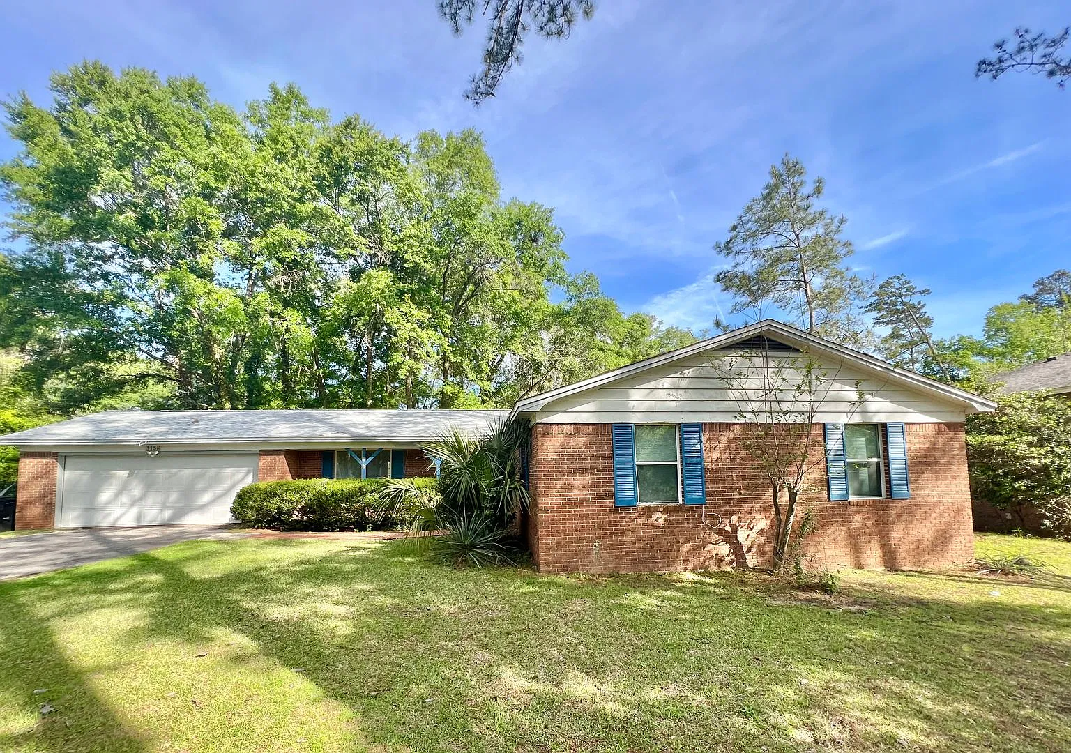 3158 Corrib Drive - Large Yard - Killearn — Photo 1