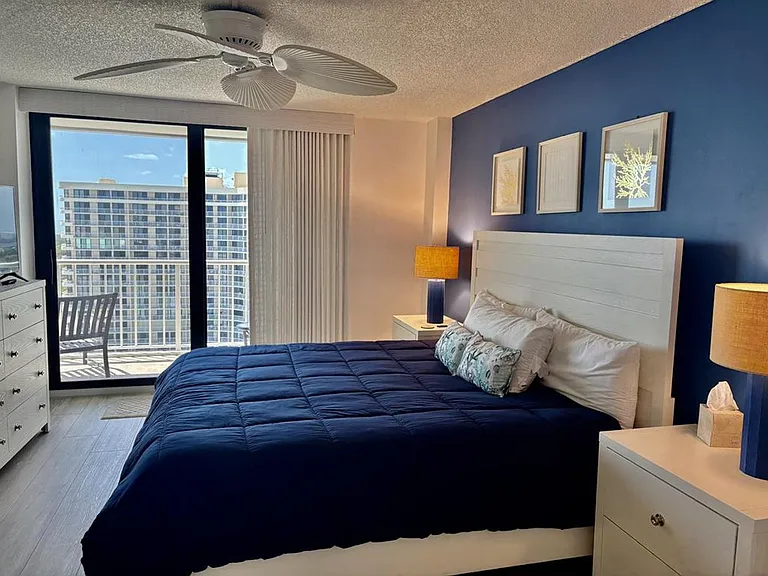 320 Seaview Ct #1710 — Photo 8