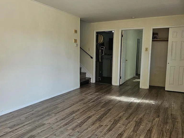 22 Plymouth Dr — Photo 5