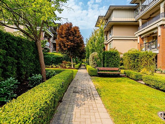 2nd image of 15357 17a Ave #201